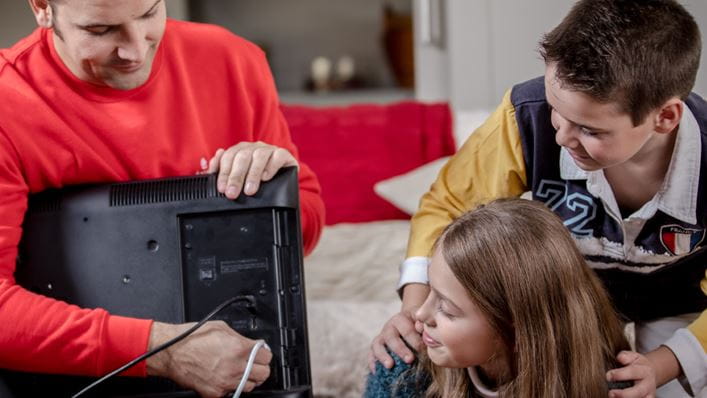 Profesional con niños |Homeserve
