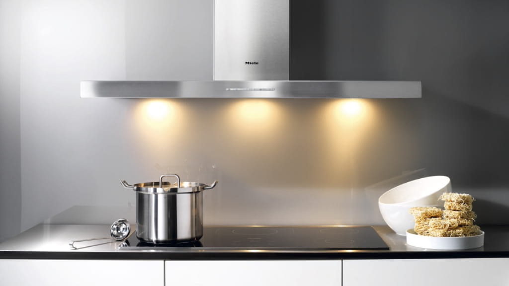 Cocina con campana extractora