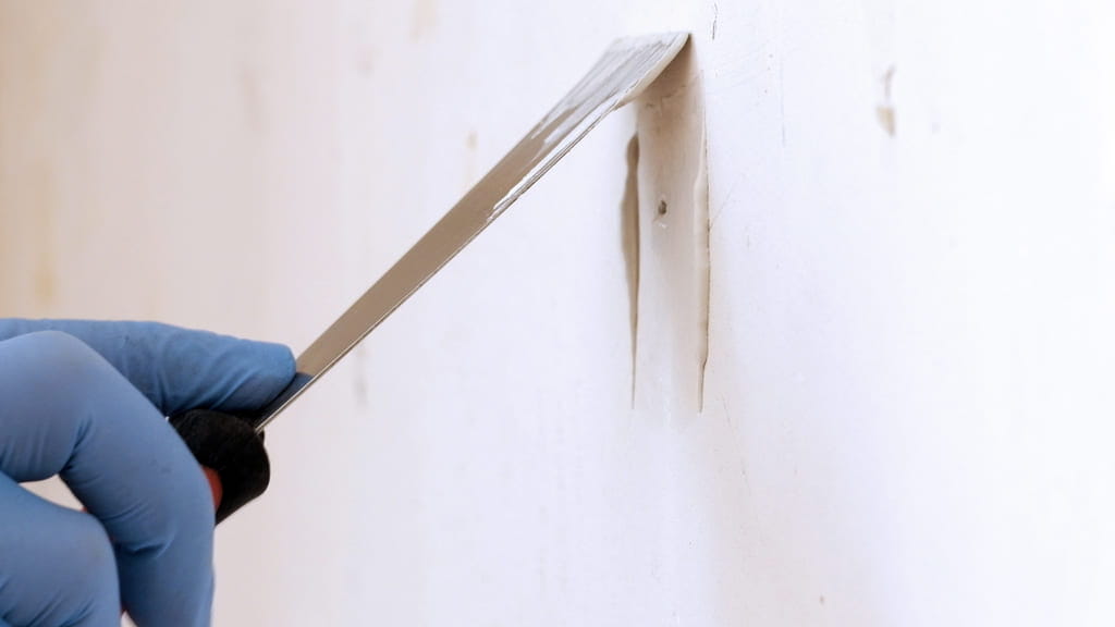 Cómo tapar un agujero en la pared
