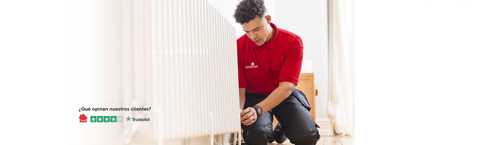 Técnico de calefacción de HomeServe cambiando un radiador