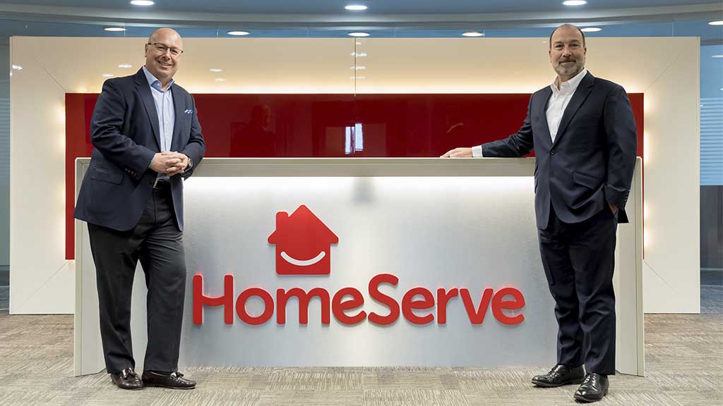 Fernando Prieto CEO HomeServe España y H Stephen Phillips CEO global de Desarrollo Internacional